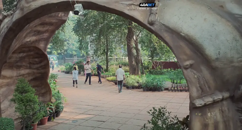 Lucky the Superstar (2022) — screenshot